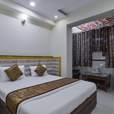 Hotel Aroma- Dadar Мумбаї Екстер'єр фото