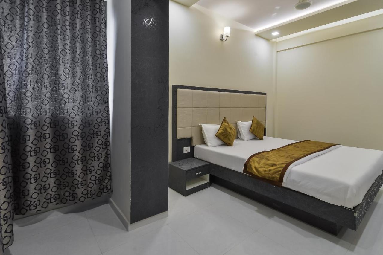 Hotel Aroma- Dadar Мумбаї Екстер'єр фото