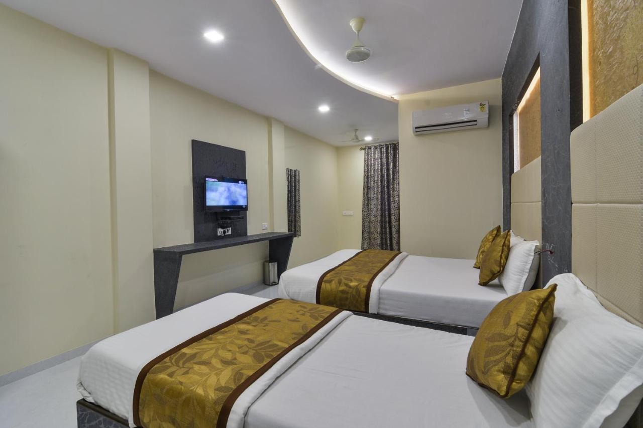 Hotel Aroma- Dadar Мумбаї Екстер'єр фото