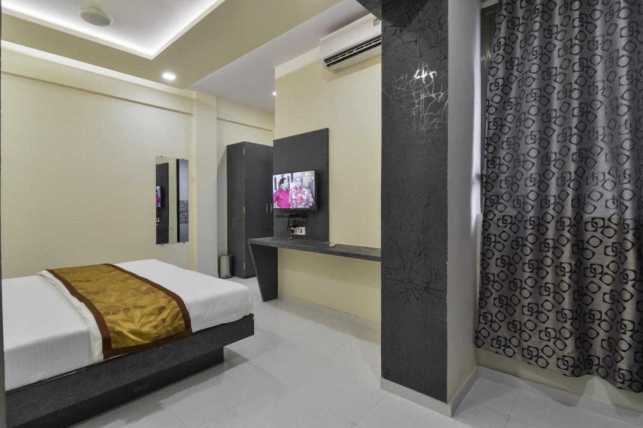 Hotel Aroma- Dadar Мумбаї Екстер'єр фото