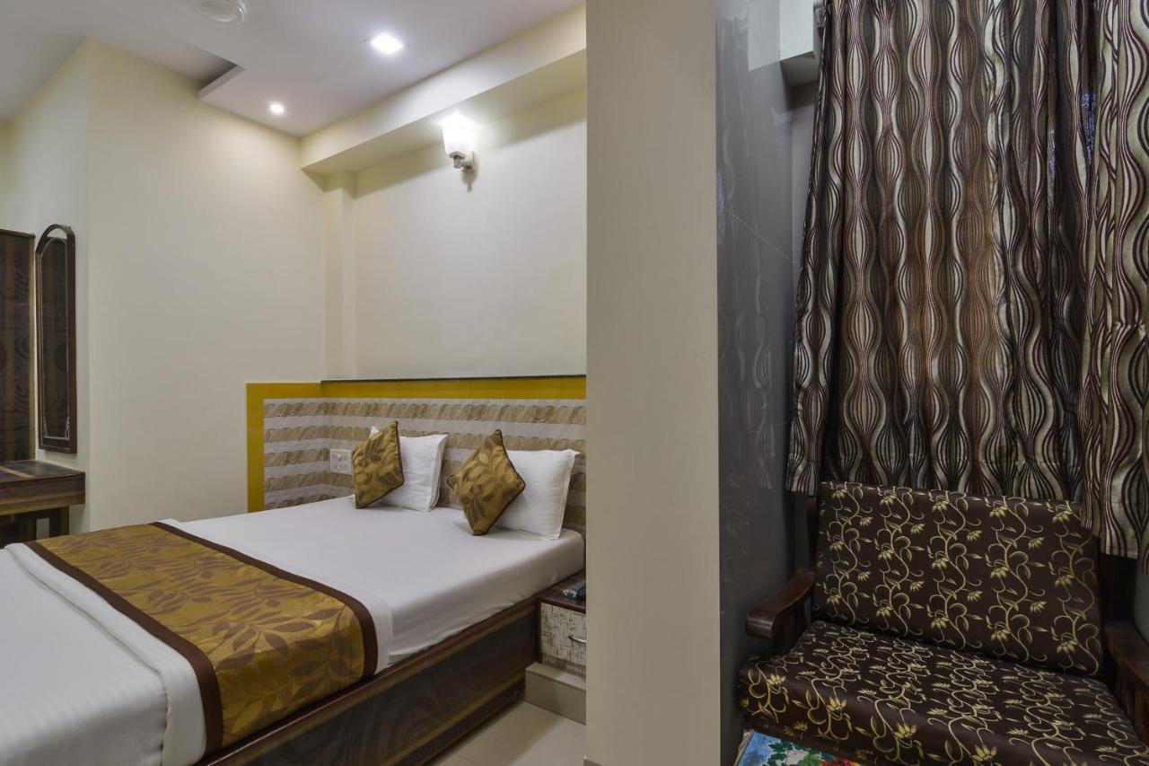 Hotel Aroma- Dadar Мумбаї Екстер'єр фото