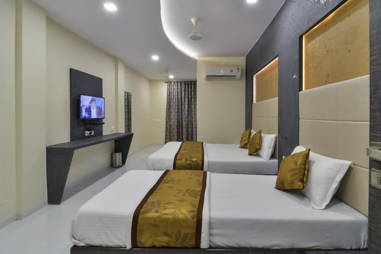 Hotel Aroma- Dadar Мумбаї Екстер'єр фото