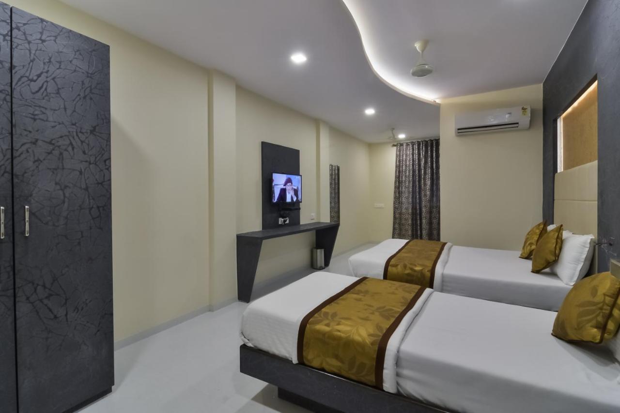 Hotel Aroma- Dadar Мумбаї Екстер'єр фото