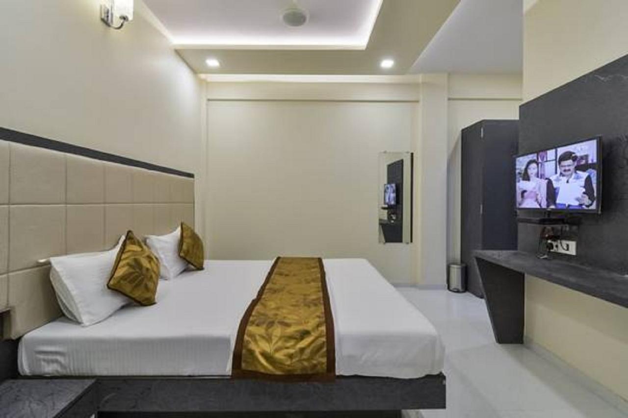 Hotel Aroma- Dadar Мумбаї Екстер'єр фото